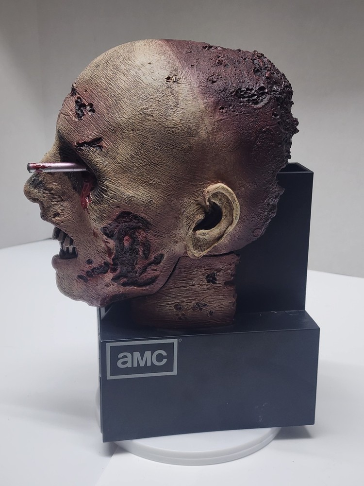 AMC Walking Dead Zombie 2 Dvd Head Display Case Please Read