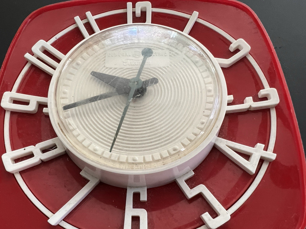 Vintage General Electric Working Kitchen Wall Clock Red White MCM