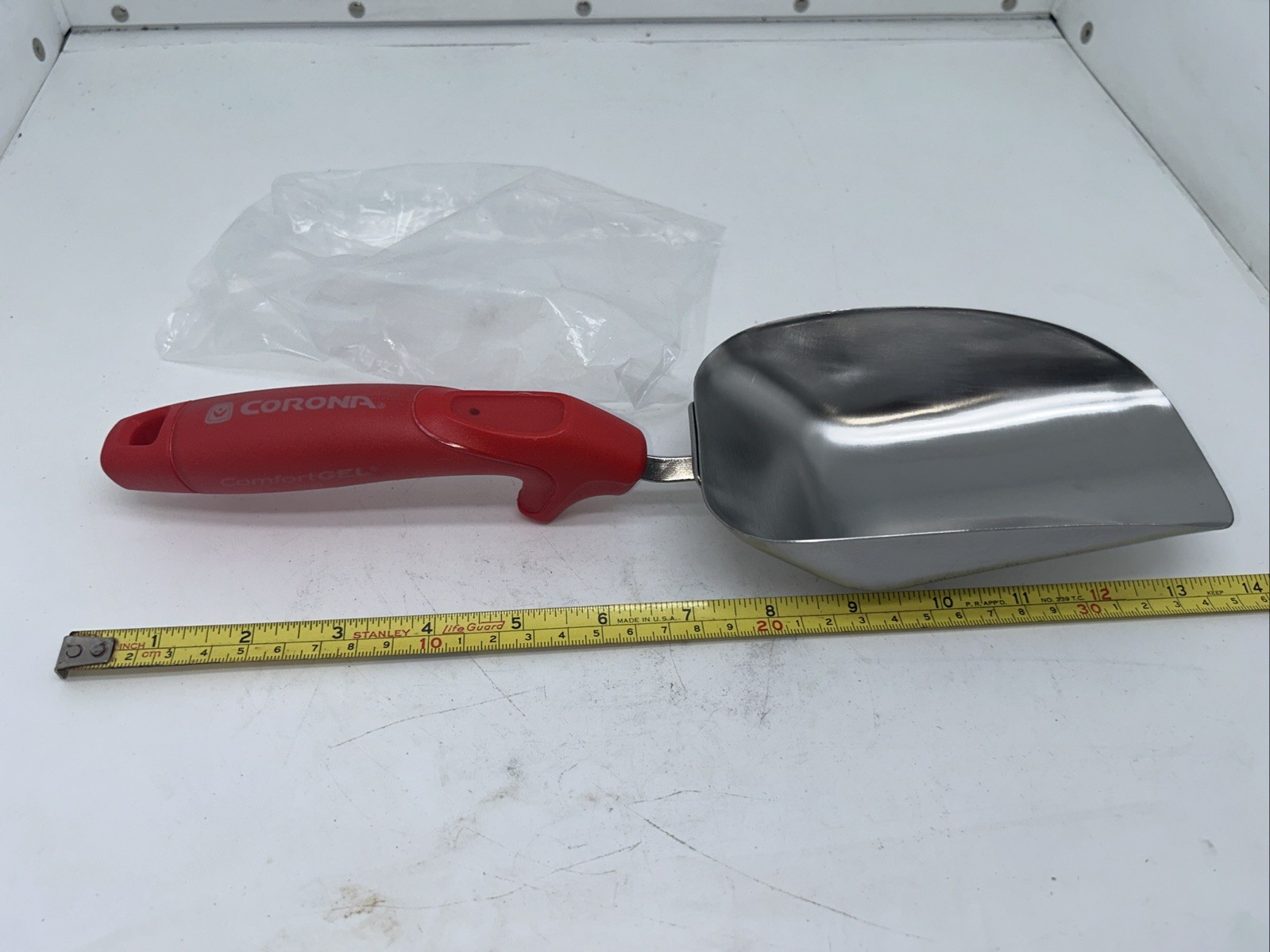 Corona Comfortgel Premium Stainless Steel Scoop 13.25 in