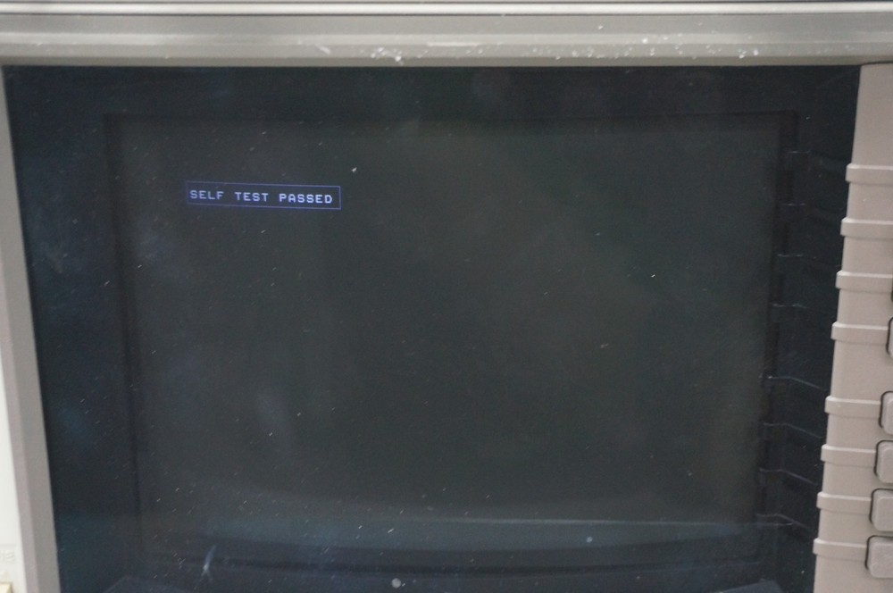 Hewlett Packard - 8753D - Network Analyzer with 87511A S-Parameter Test Set