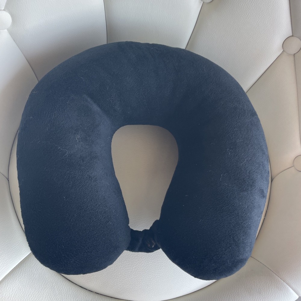 Wolf Essentials, Black, Travel Pillow