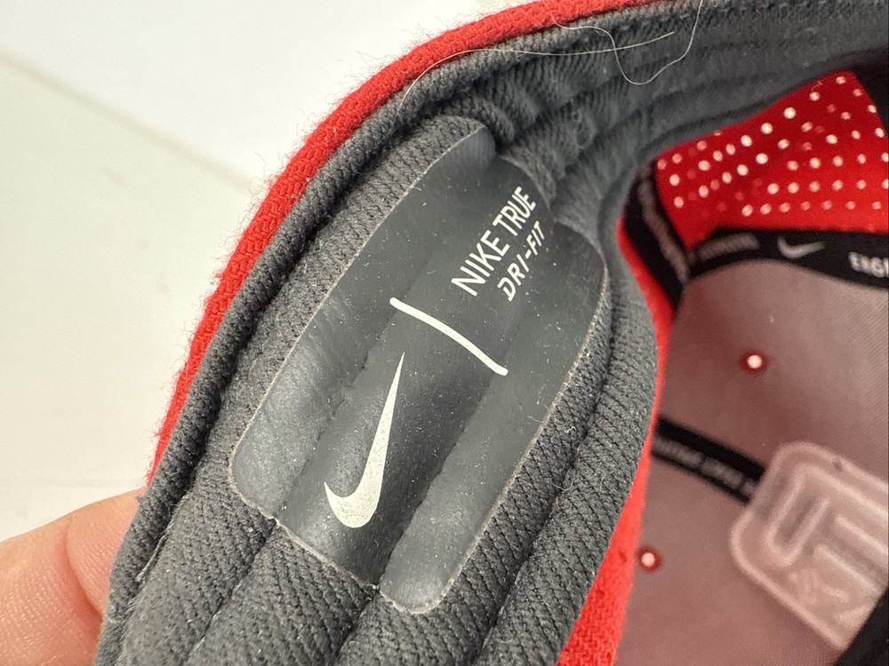 Nike Pil Golf Hat. Flexfit L/XL Red