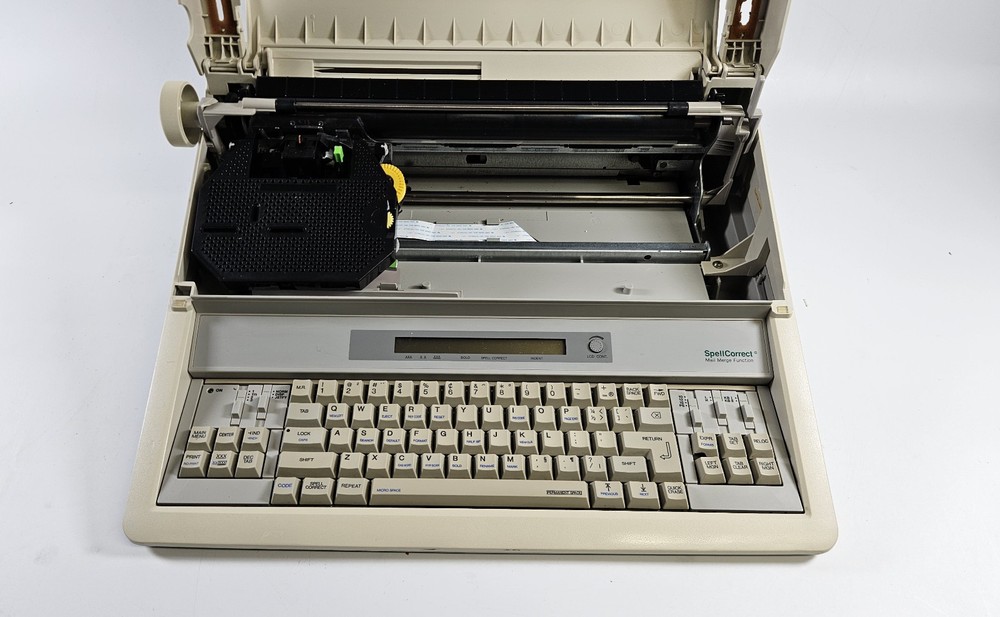 Panasonic KX-E4020 Electronic Typewriter Spell Correct -Working [Read Desc]