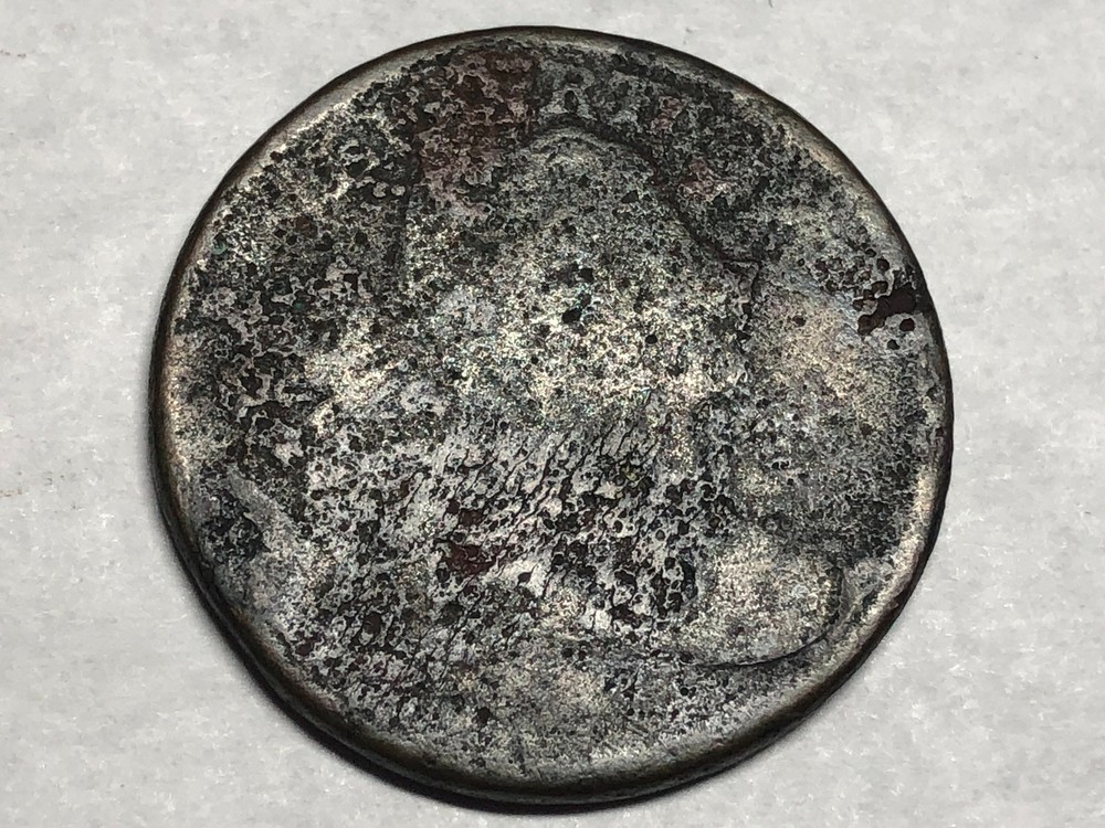 XXXX Draped Bust large cent. Poor, date not visible. #md1