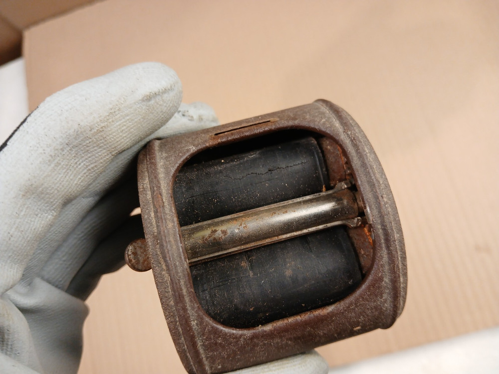 Vintage Twinplex Double Edge Razor Blade Sharpener Preowned