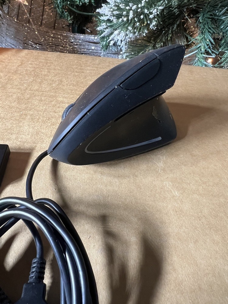 Anker Wired Vertical Ergonomic Mouse | A7851