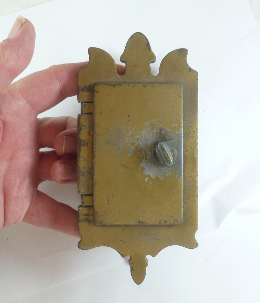 Vintage Door Speakeasy - missing the knocker