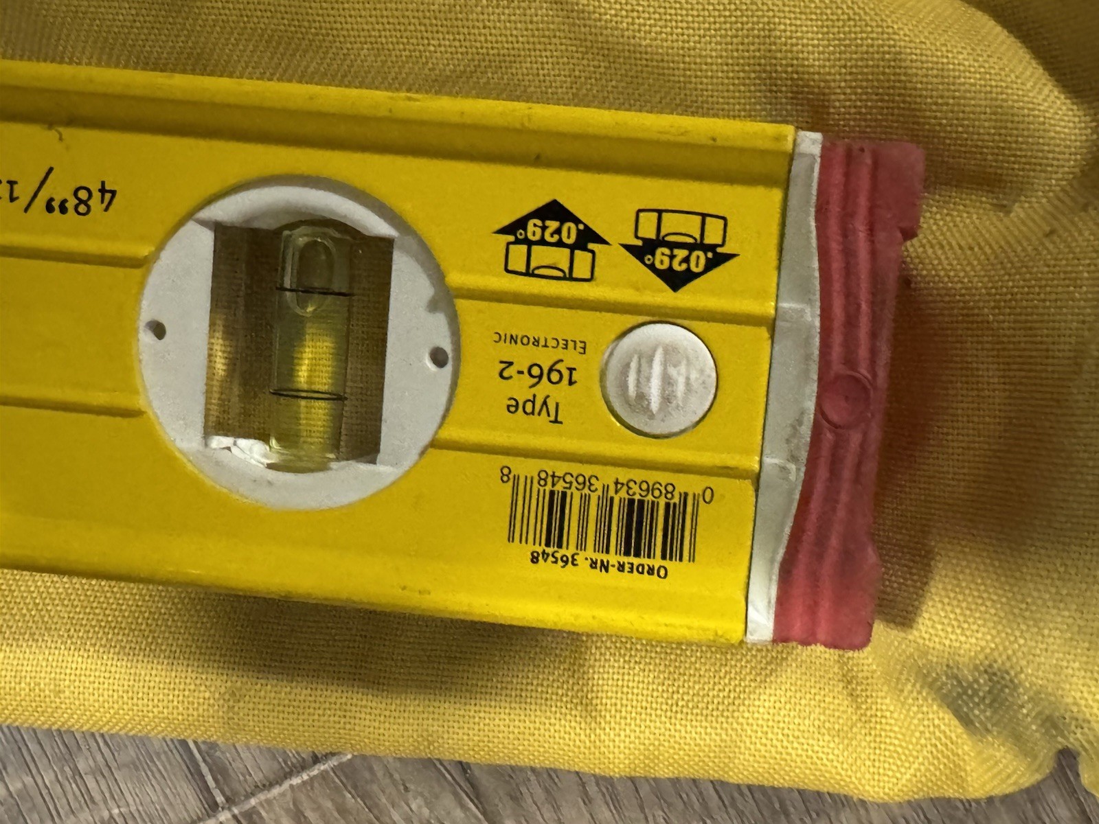 2 Stabila 36548 48-Inch Electronic Level With Cases