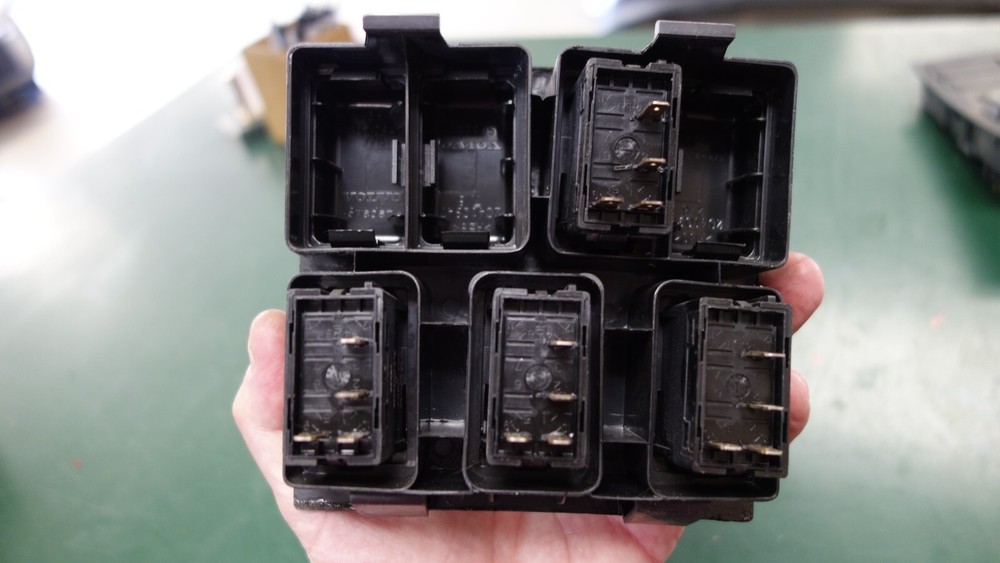 Volvo Switch Panel 3175591 with four switches