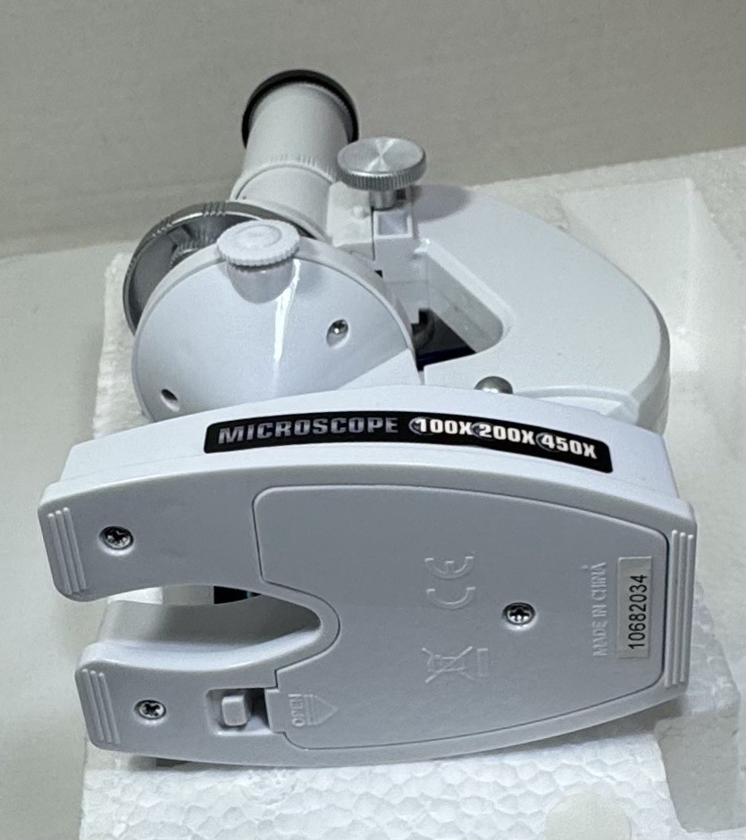 Stem White Microscope Kit W/ Light Source 100, 200, 450 Magnification Complete