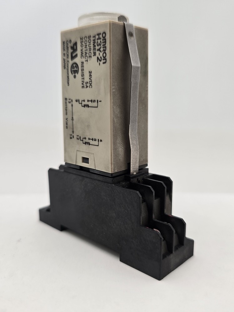 Omron H3Y-2 Solid State Timer With Socket Base 5A 250V 8Pin 11Z2YT