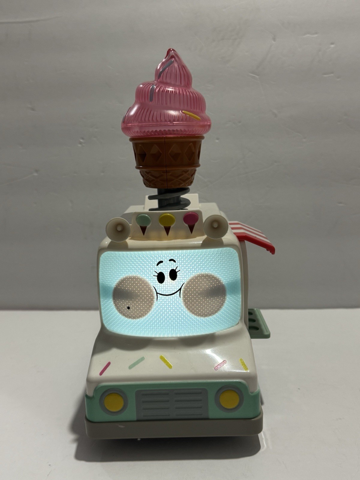 Go! Go! Cory Carson Two Scoops Eileen Ice Cream Truck Netflix - WORKS