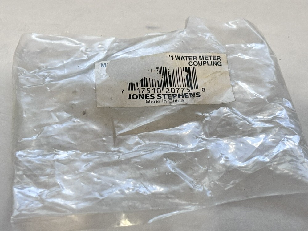 Jones Stephens Brass Water Meter Coupling 2pk