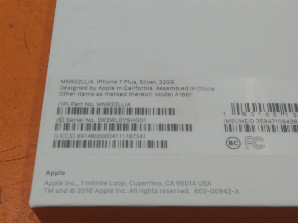 ⭐️⭐️⭐️⭐️⭐️ Apple iPhone 7 Plus Silver 32GB **Empty Box** MNR22LL/A