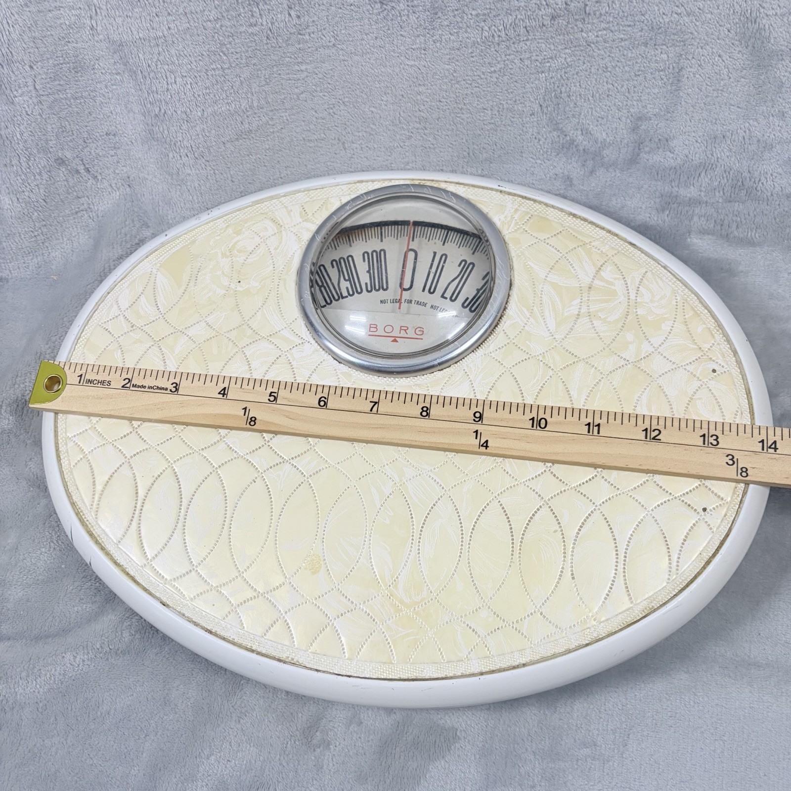 Vintage Borg Oval Bathroom Scale MCM Brocade Vinyl Pad Chrome Bubble Dial Works
