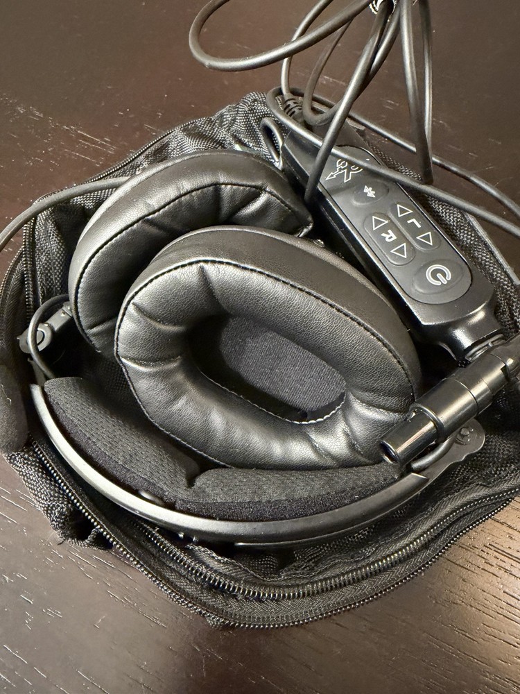 David Clark DC One-XP (Panel Power LEMO Plug) Noise Canceling Aviation Headset