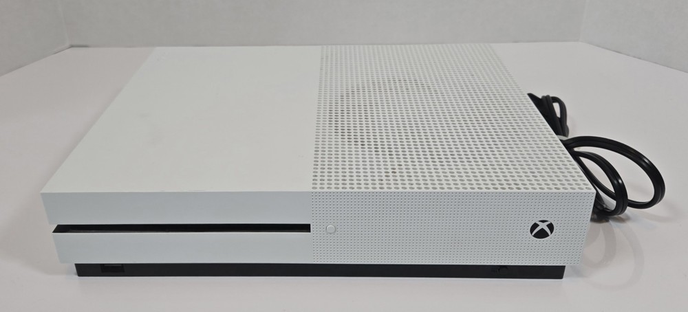 Microsoft XBOX One S - 1681 - 1TB Gaming Console