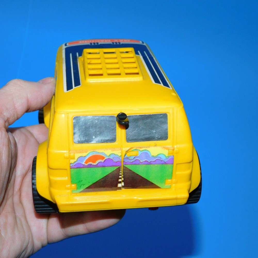 1977 SCHAPER MAX MACHINE YELLOW VAN NOT WORKING BUT CLEAN!!!