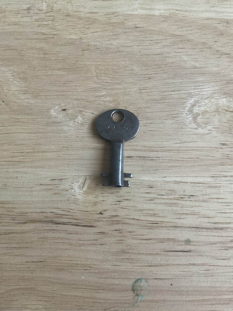 Vintage Eagle Lock Double Bit Hollow Barrel Key # 40E9