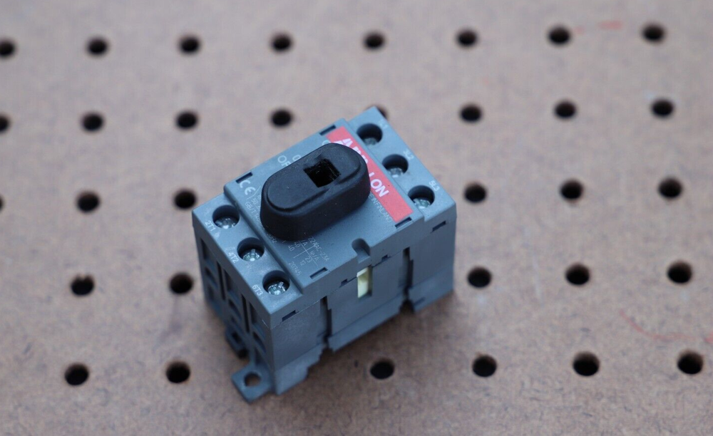 ABB OT40F3 DISCONNECT SWITCH