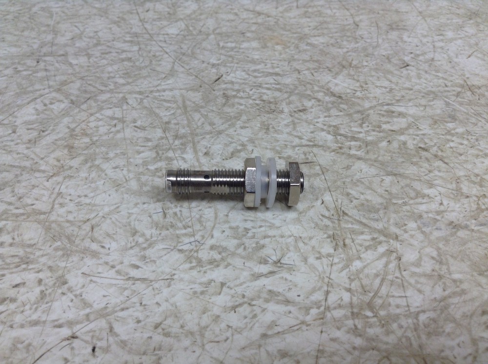 Omron E2A-S08KS02-M5-B1 12-24 VDC Proximity Switch Sensor E2AS08KS02M5B1