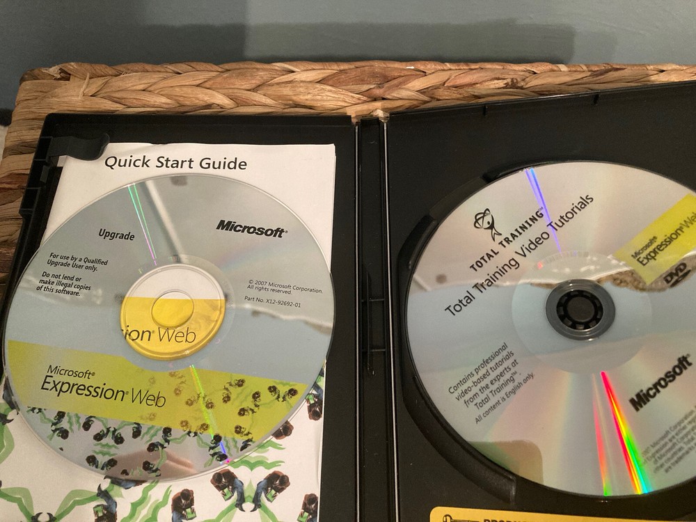 Microsoft Expression Web (Upgrade & Training Tutorial) w/Key