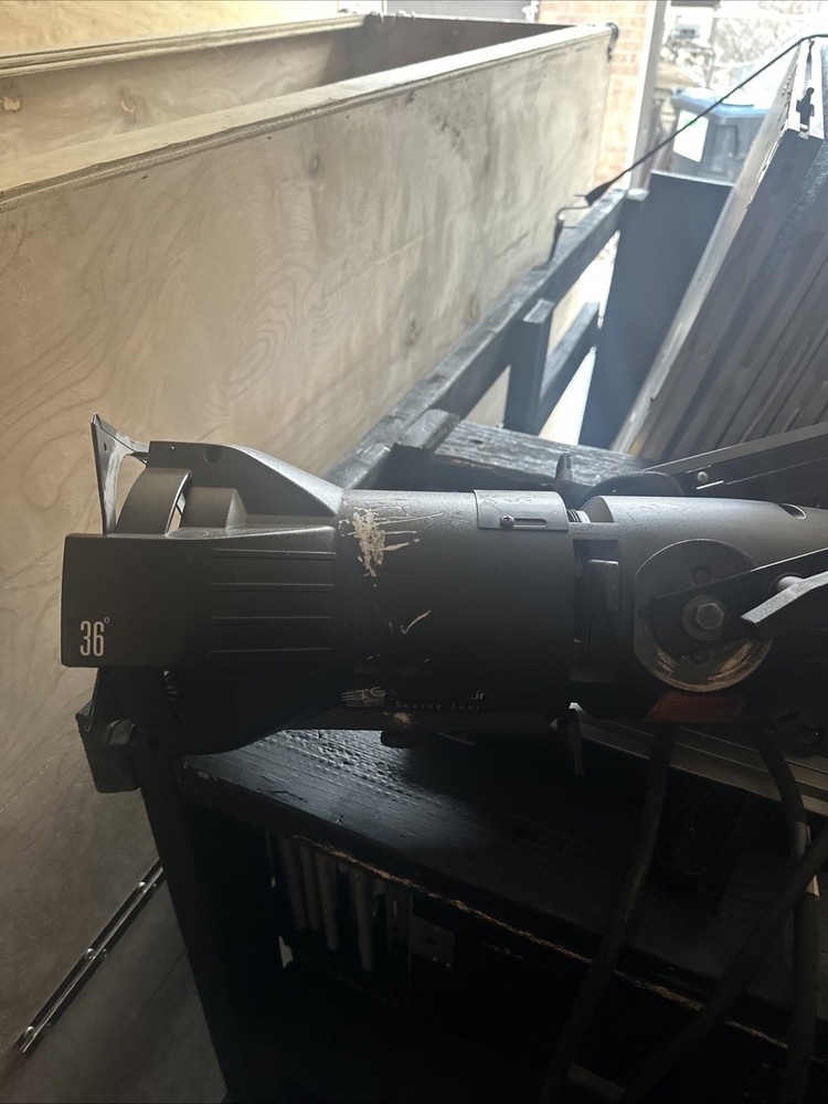 5 units - ETC Source Four JR. 575W Ellipsoidal Light