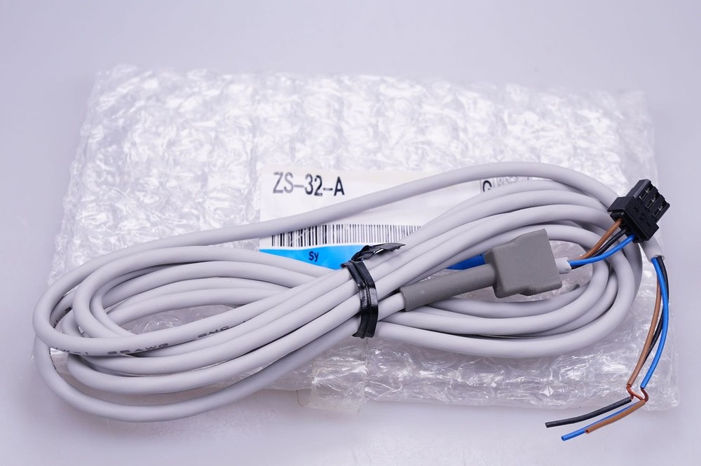 SMC ZS-32-A Connection Cable L=2m 3-Pole