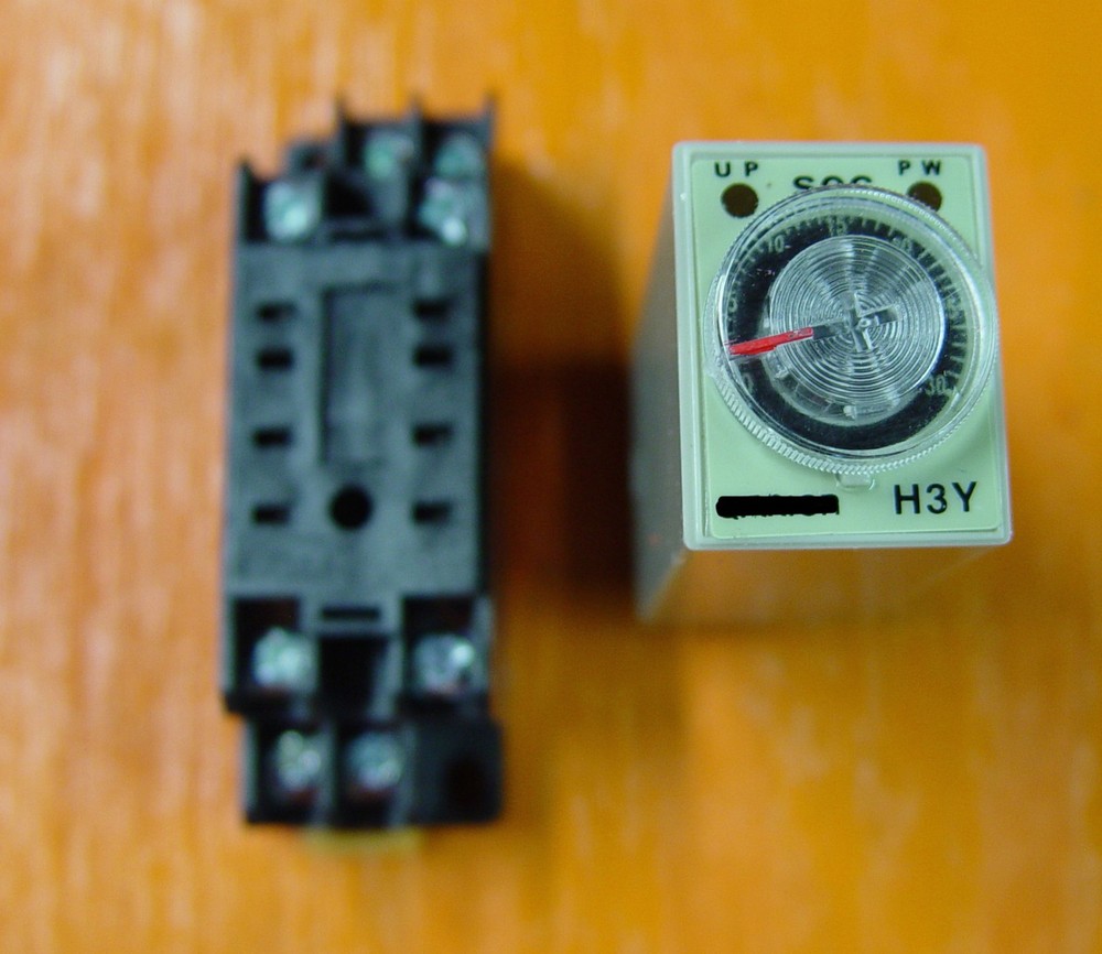 30 Second Timer Module, 220 VAC, DIN rail mount, relay socket included - H2Y-2