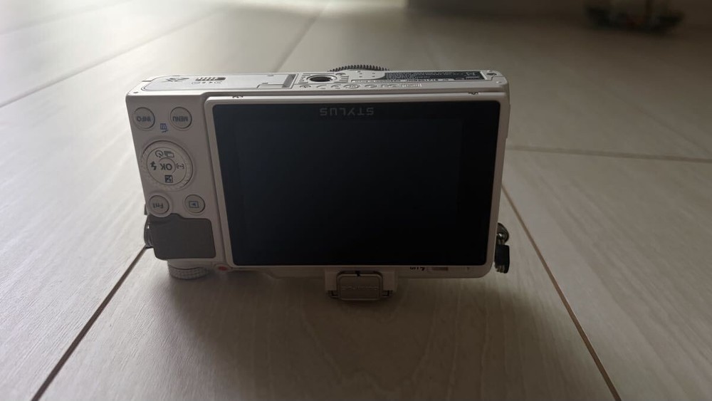 OLYMPUS digital camera STYLUS XZ-2