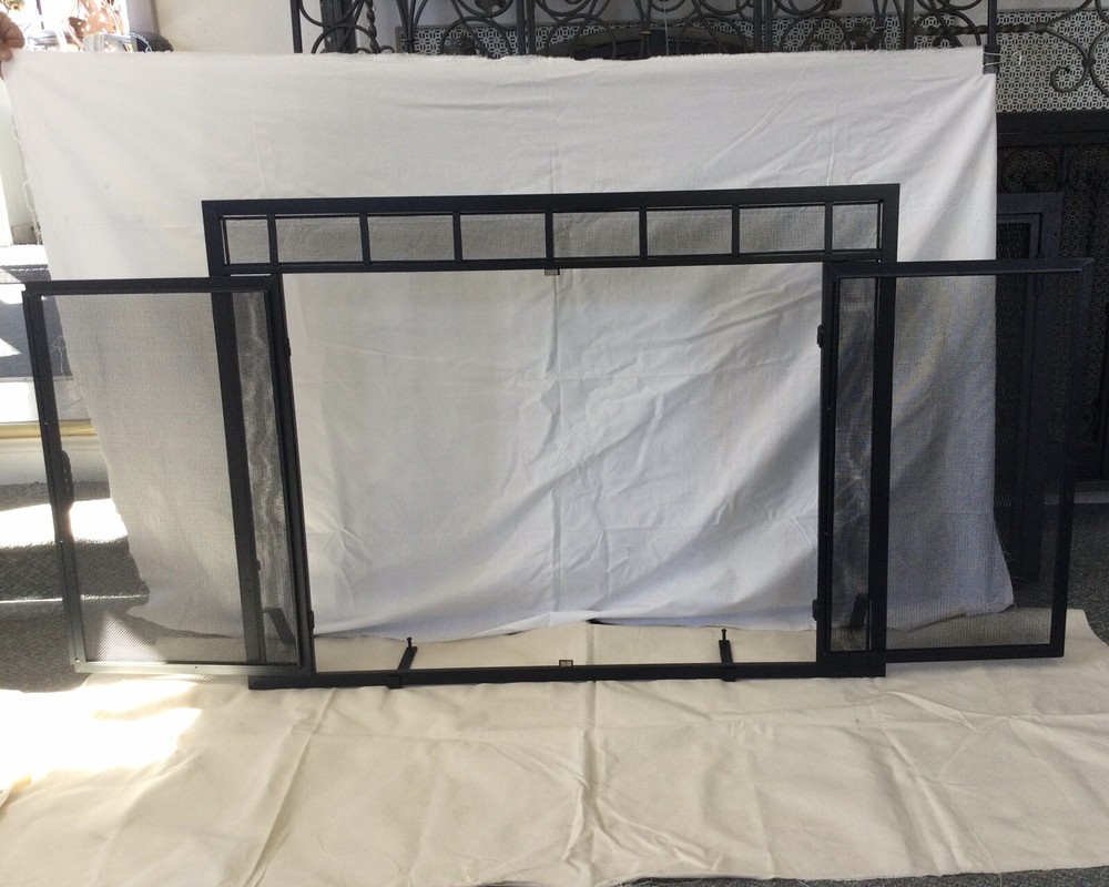 Minute Man fireplace screen with doors
