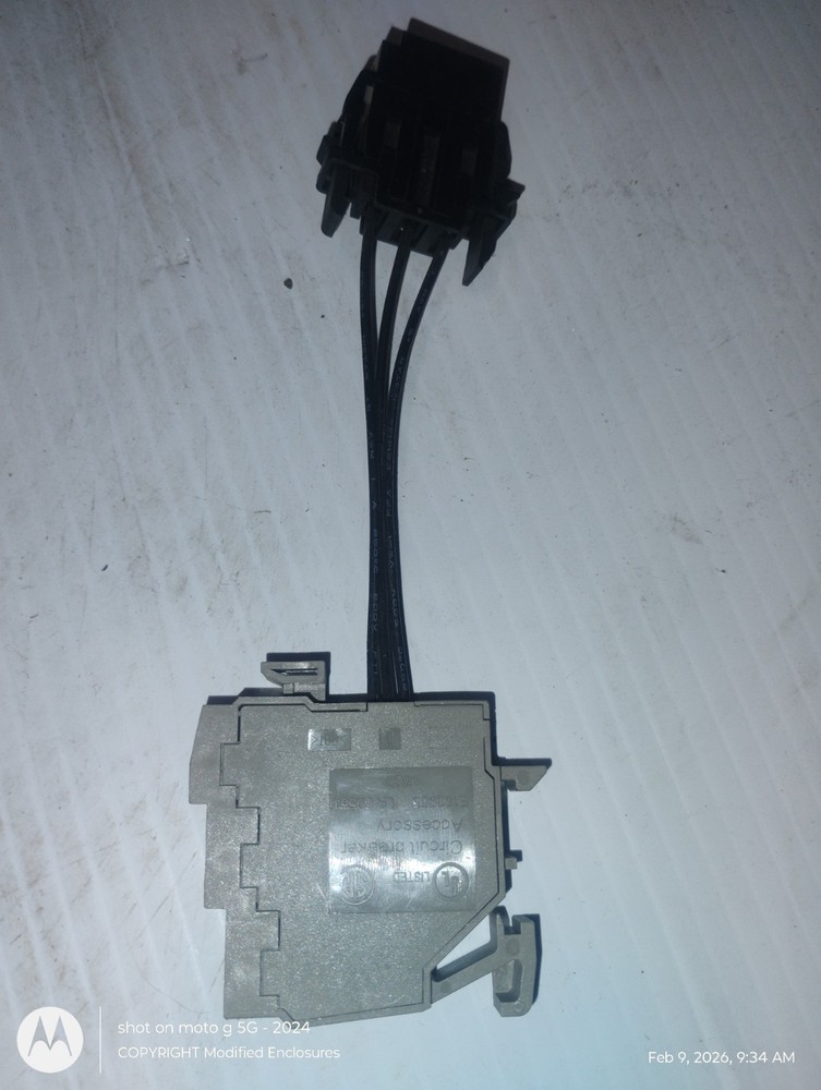 S47849 3 wire connector Square-D Masterpact accessory - NEW