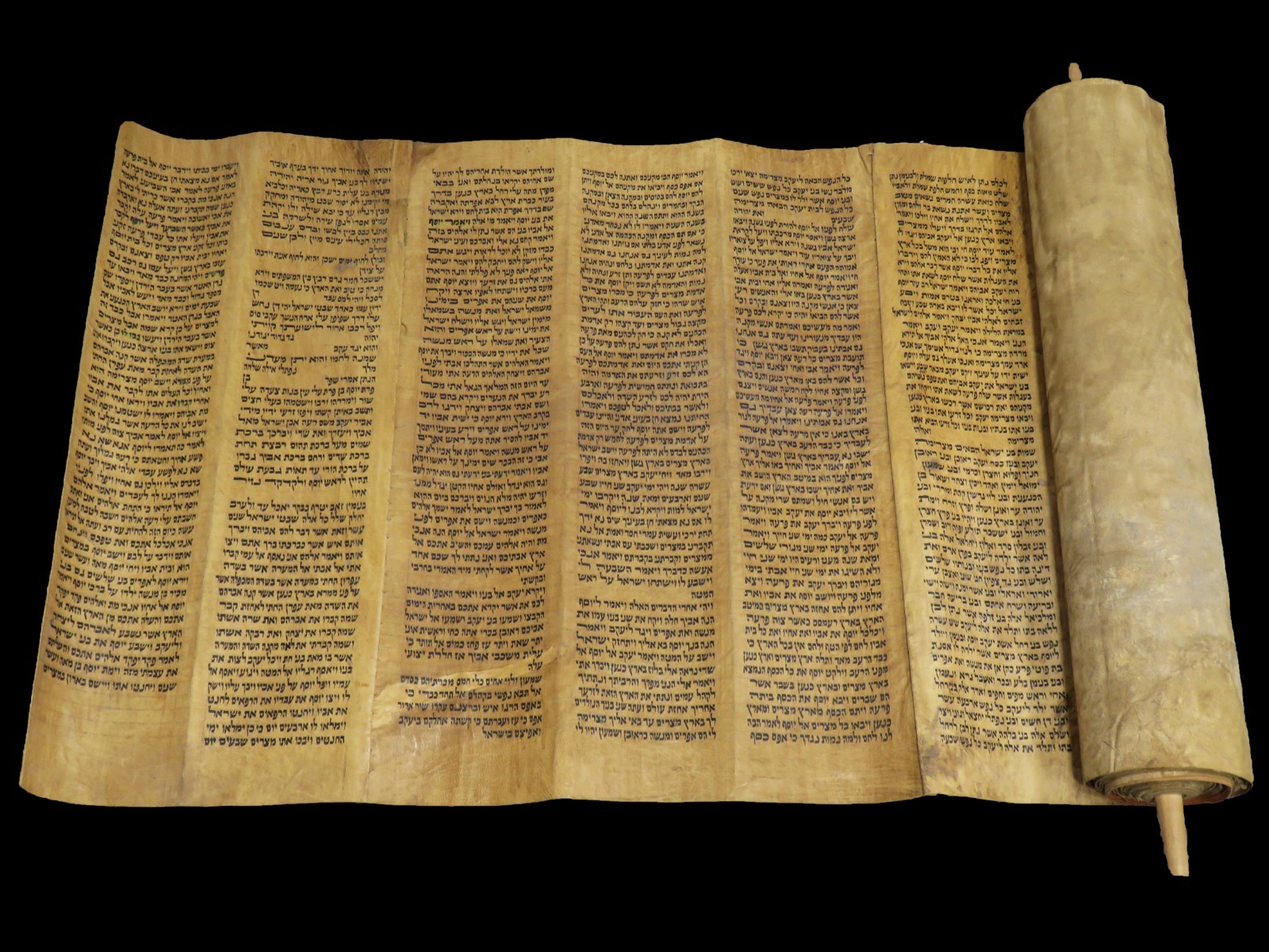 TORAH SCROLL BIBLE VELLUM MANUSCRIPT 300 YRS OLD YEMEN COMPLETE Book of Genesis