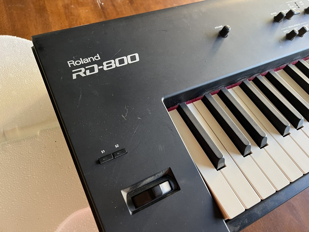Roland RD88 Professional Stage Piano RD-800