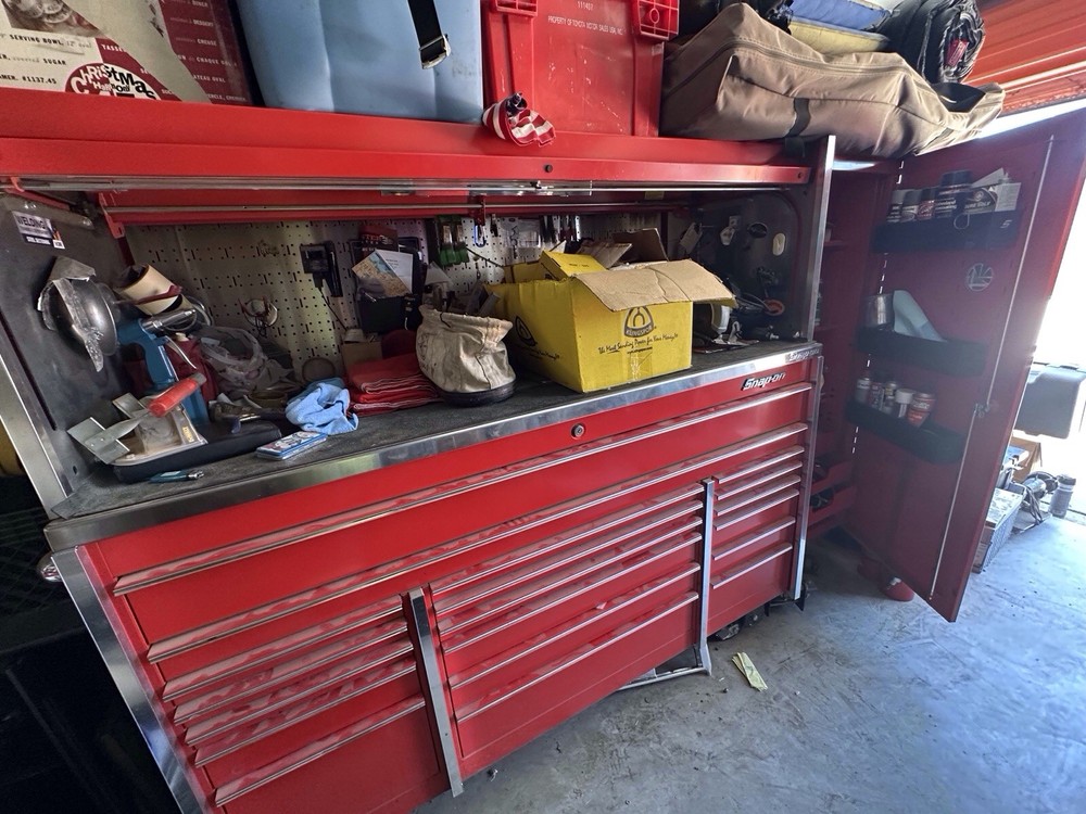 Snap on toolbox with tools, auto body￼