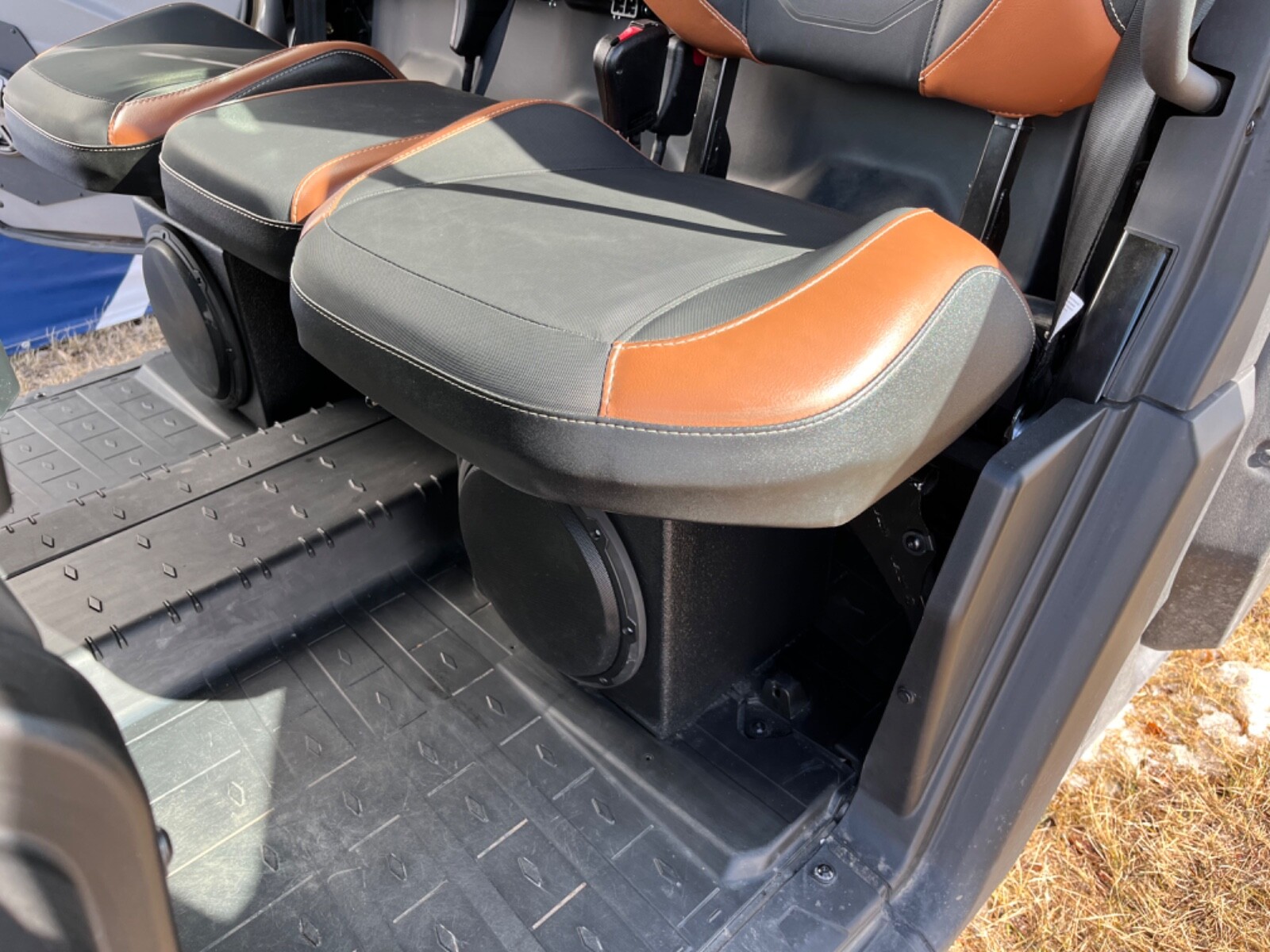 CAN-AM Defender 4 door MAX 10" Subwoofer Box Enclosure Under Seat Waterproof