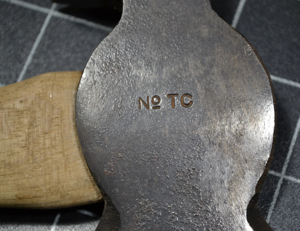 TRUE TEMPER - #TC - CLAW HATCHET WITH MARKED HANDLE - NEARLY NEW