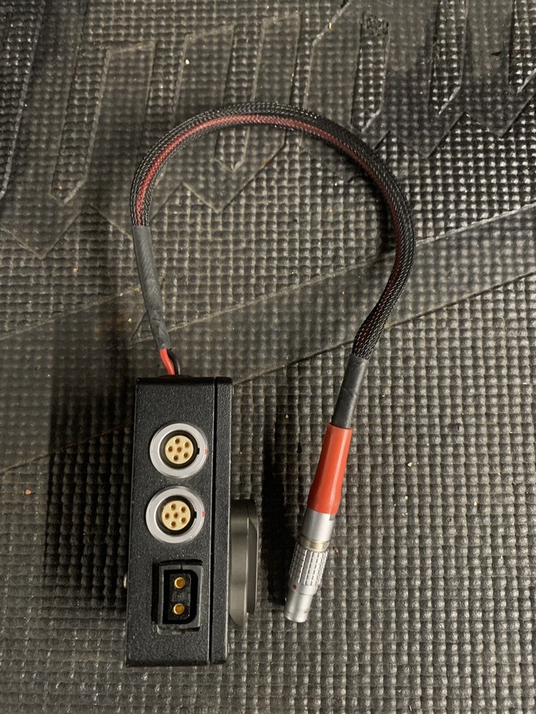 RED DSMC 2 Block Battery Adapter