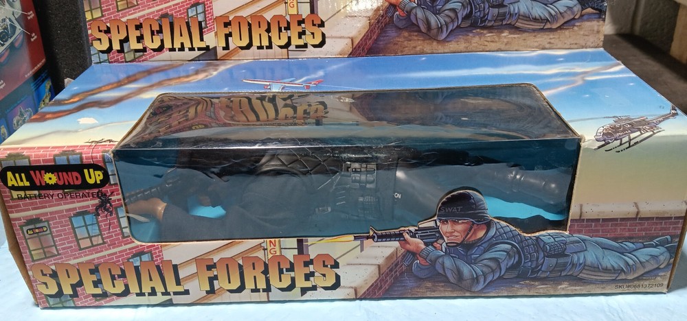 2002 SWAT Special Force Crawler Action Figure - Authentic Original Box Collectib