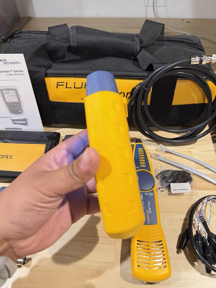 FLUKE NETWORKS MS2-KIT MICROSCANNER 2 & INTELLITONE PRO200 CABLE TEST KIT