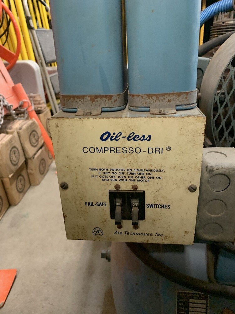 Air Techniques Oilless Air Compressor
