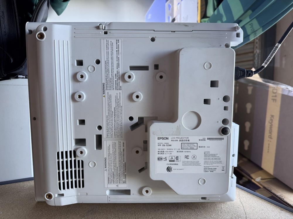 Epson LCD Projector EB-725Wi Model H998A