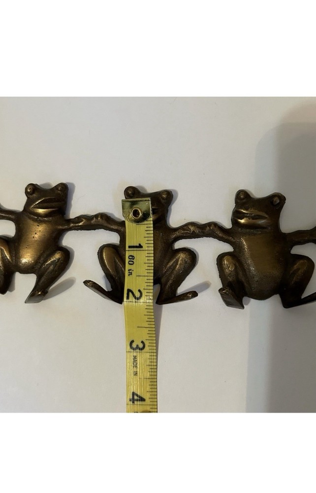 Vintage bronze frog wall mounted key holder