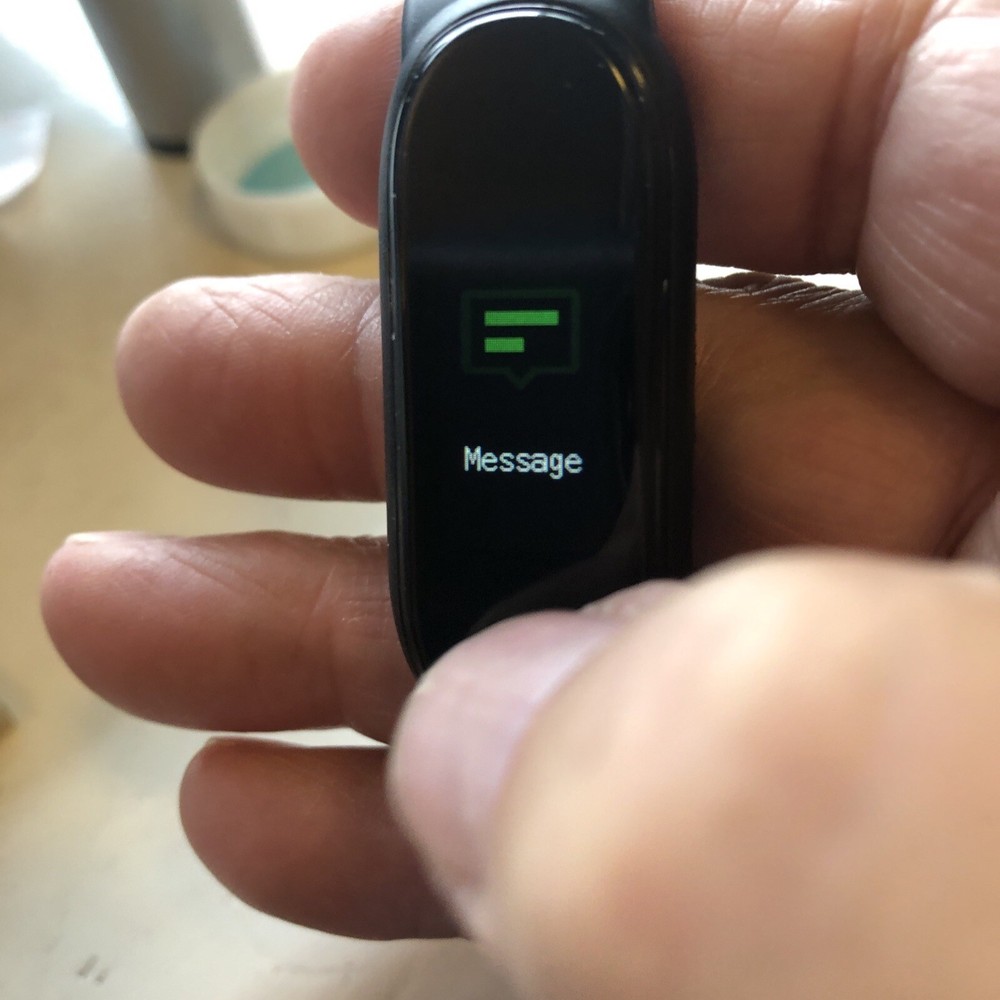 Smartwatch With Dedicated Charge Head