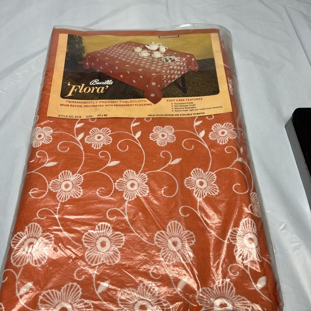 Bucilla Flora Tablecloth  - 60x90