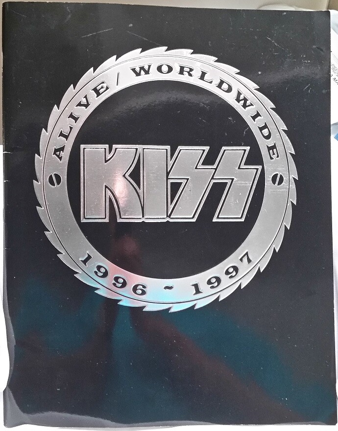 KISS - ALIVE WORLDWIDE 1996 - 1997 TOUR CONCERT PROGRAM BOOK VG+ CONDITION