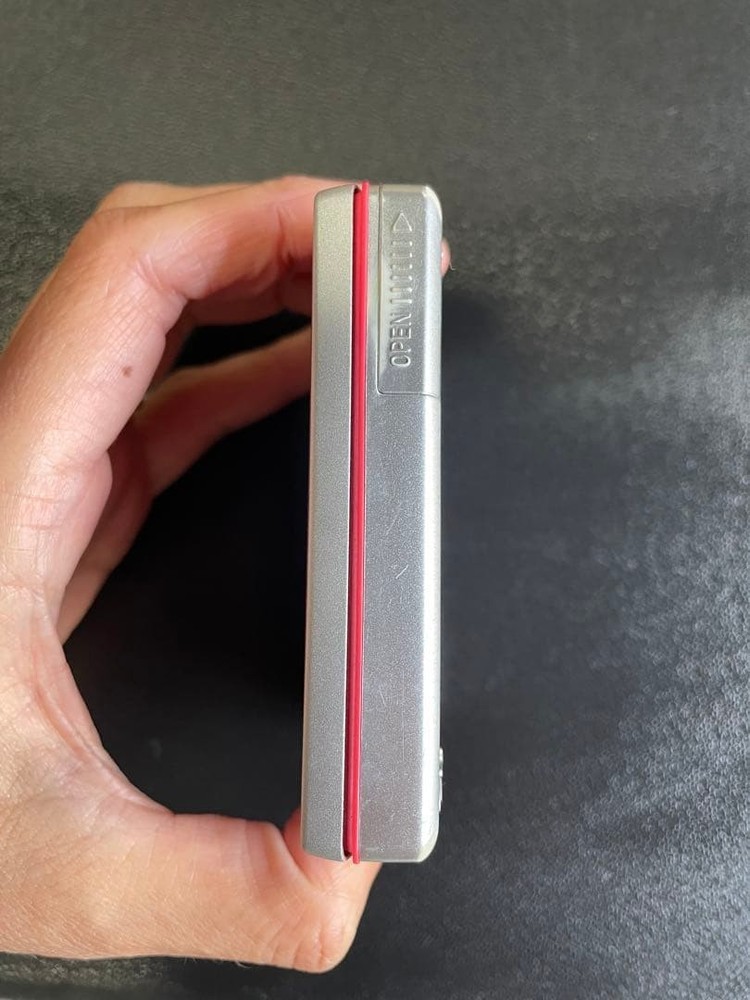 SONY MZ-E620 MD Walkman MiniDisc Player Red Junk Untested w/ Remote