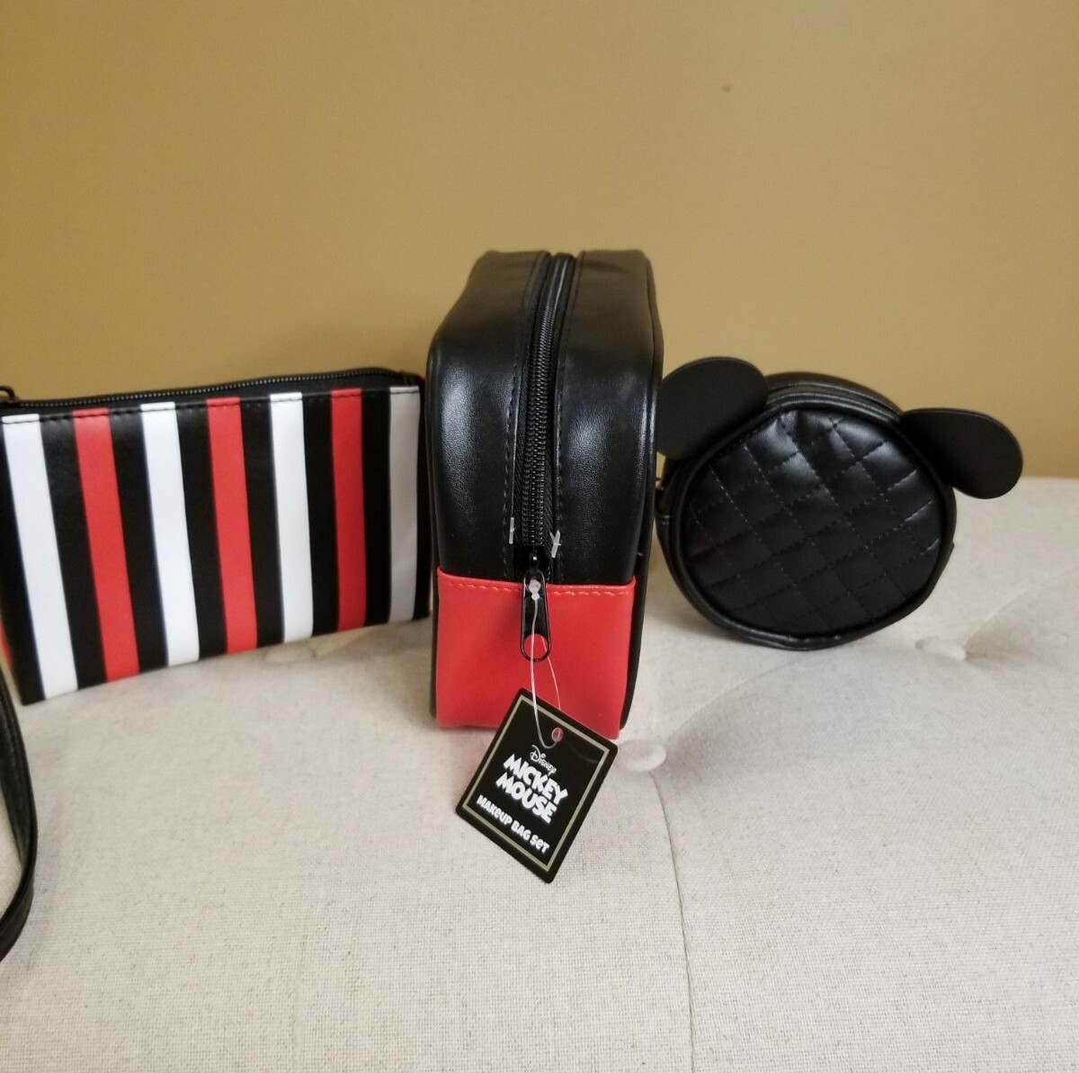 Disney Mickey Minnie Mouse Silhouette Kissing Cosmetic Makeup Bag Set NEW