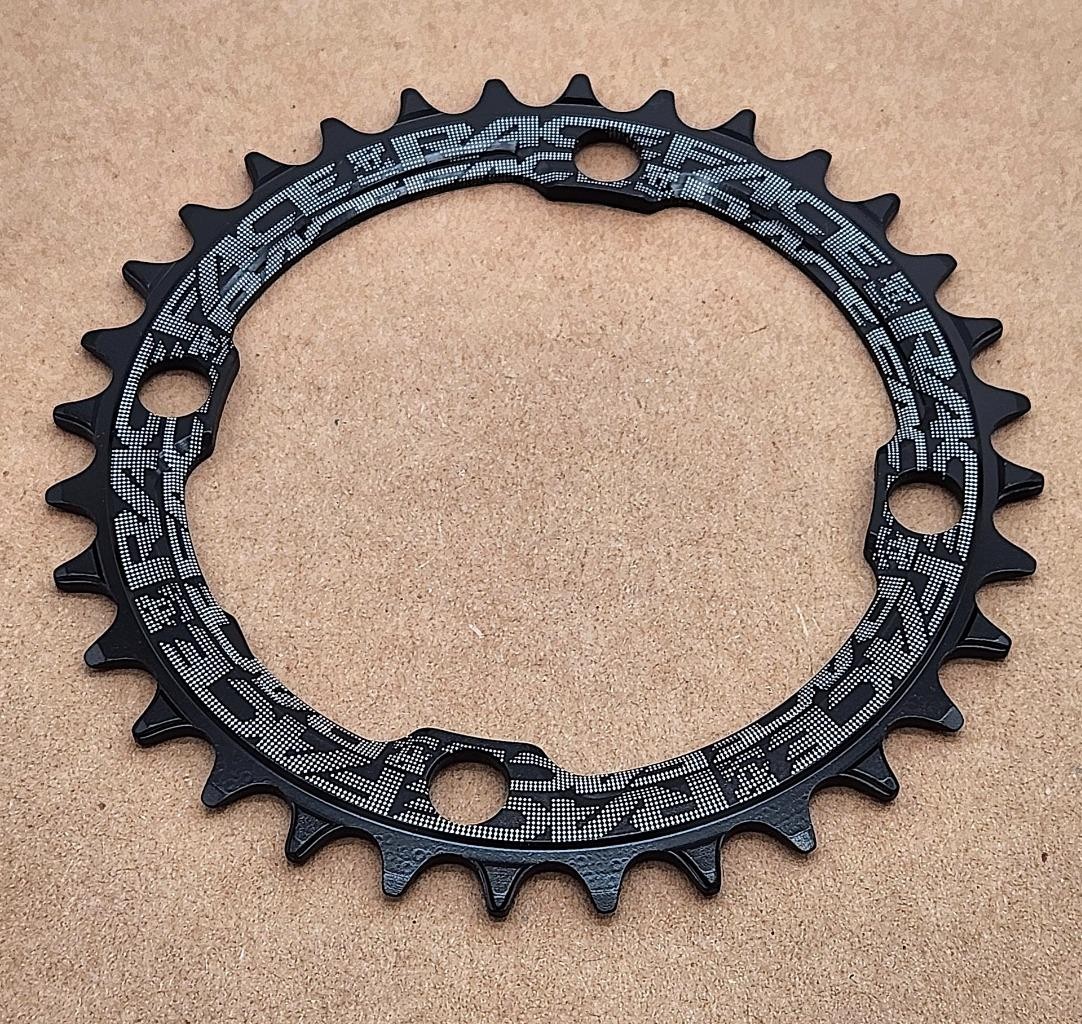 RaceFace Narrow Wide Bicycle Chainring 104mm BCD 32-Tooth Black NO PACKAGING