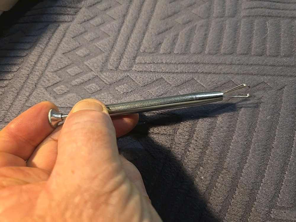 Magic Fingers small part retrieval tool 5" Claw Grabber